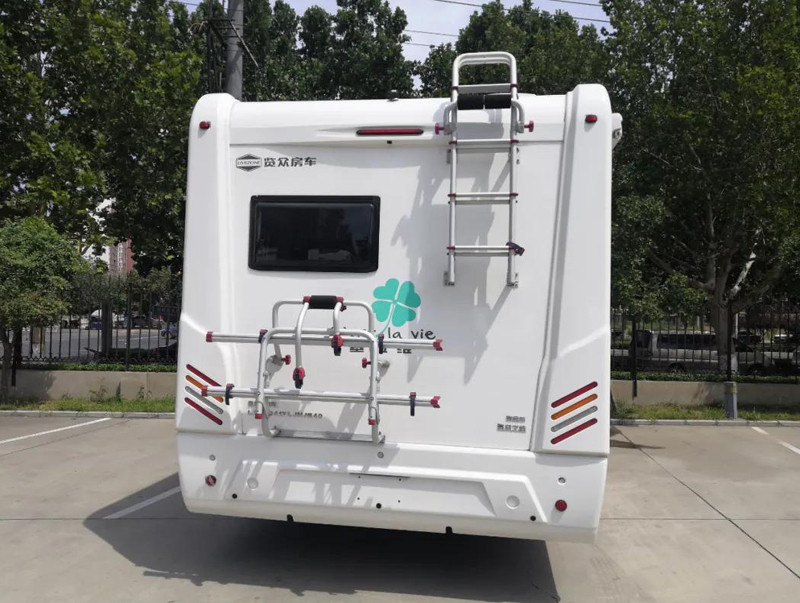 過幾天沈陽特?zé)狒[，這么多房車
