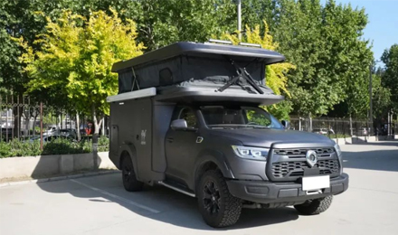 2.0T+四驅，高僅2.2米，能入地庫，這款硬核升頂房車你愛了嗎？
